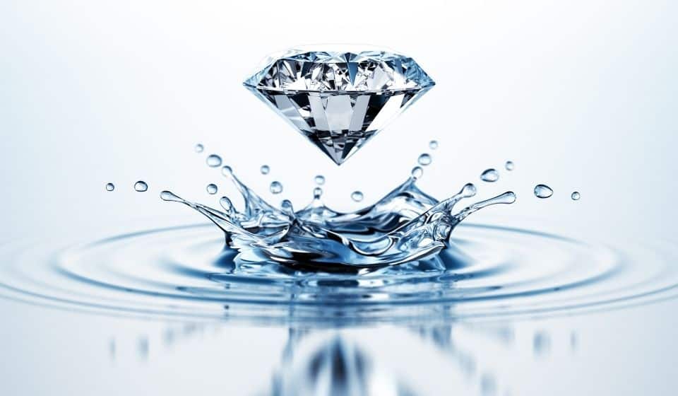 check if a diamond is real with water test
