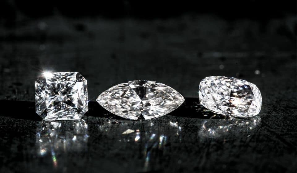 dark light test on a real or fake diamond